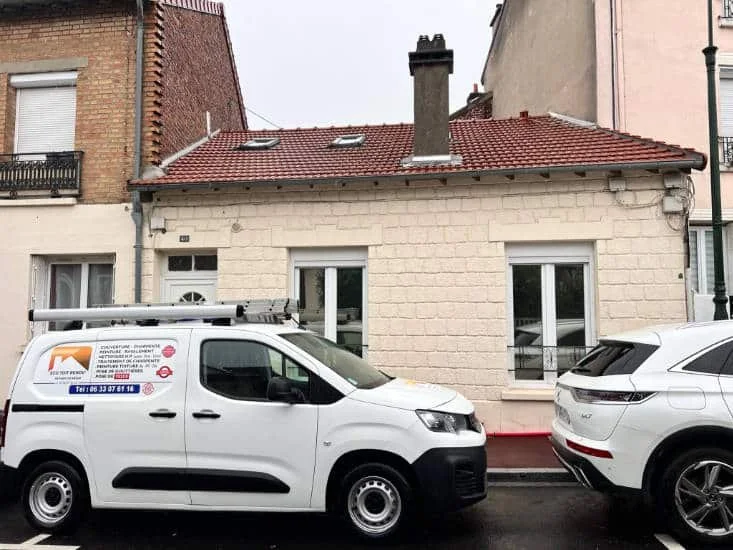 Maison de ville, toiture rénovée